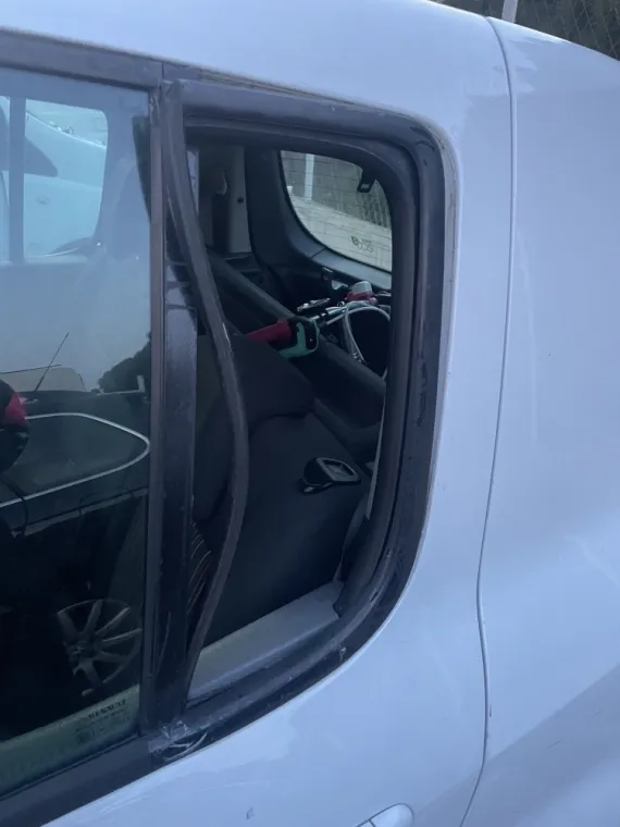 Réparation urgente d'une vitre chez un client à Fréjus., Fréjus, Repare Glass
